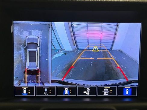 Used 2024 GMC Terrain Denali w/ Denali Premium Package image 5