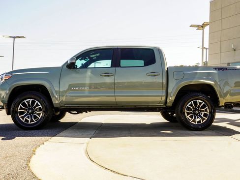 Used 2023 Toyota Tacoma TRD Sport RWD image 9