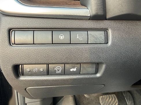 Certified 2025 Nissan Rogue Platinum w/ Tech Package FWD image 13