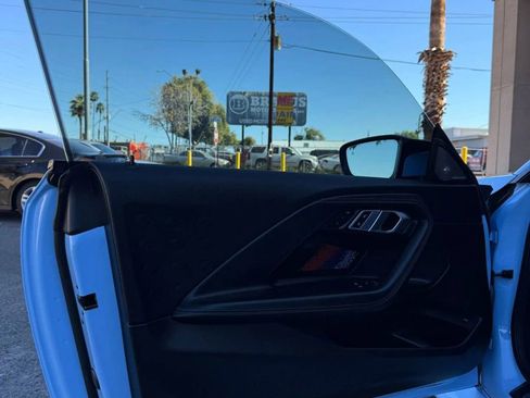 Used 2023 BMW M2 image 13