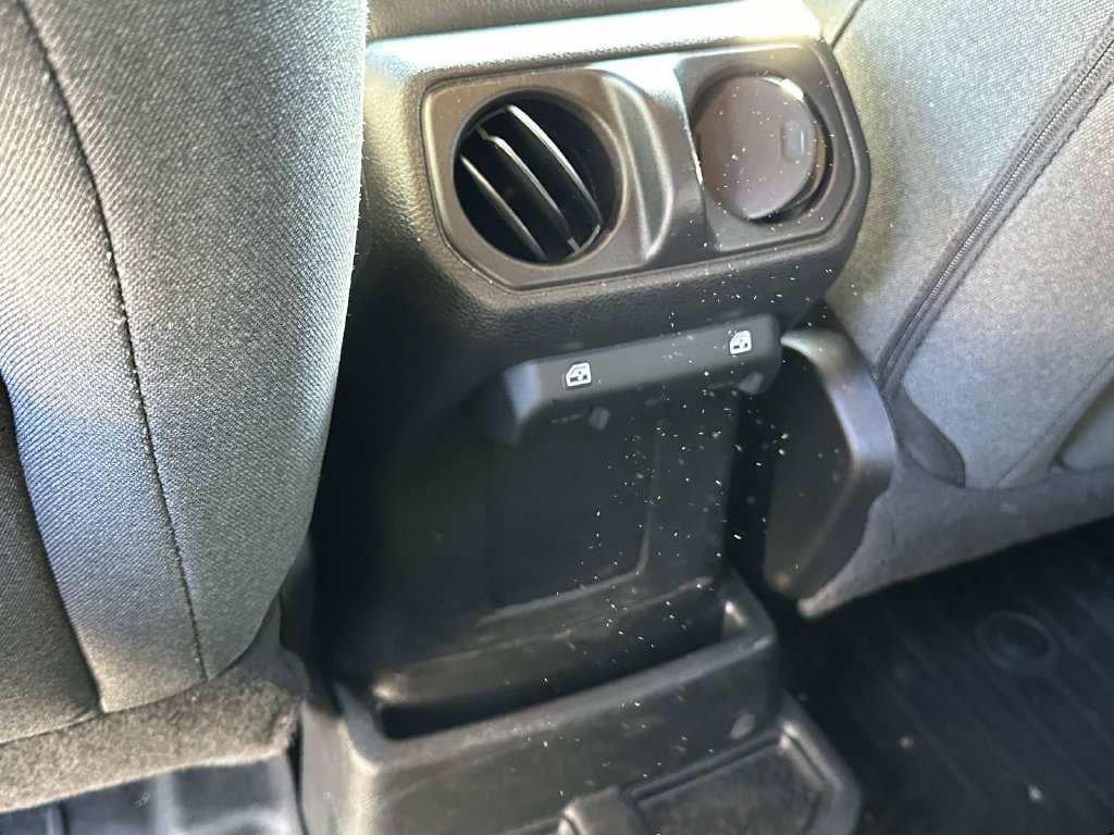Used 2024 Jeep Wrangler Unlimited w/ Convenience Group AWD/4WD image 13