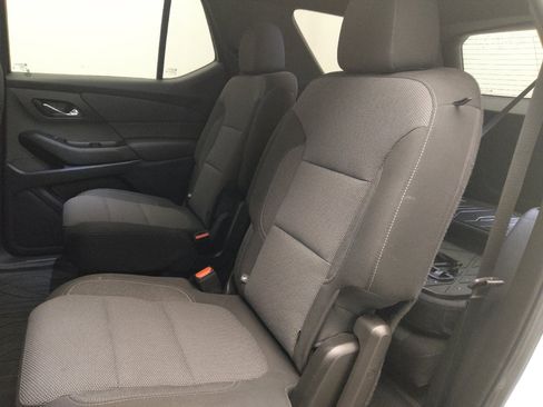 Used 2022 Chevrolet Traverse LT w/ LPO, Floor Liner Package AWD/4WD image 18