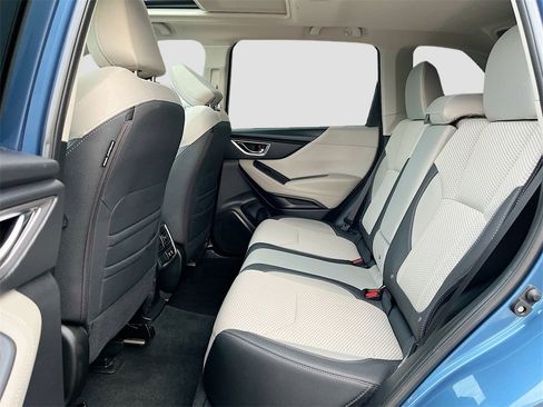 Used 2024 Subaru Forester Premium image 23