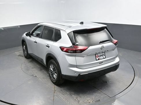 Used 2024 Nissan Rogue S FWD image 42