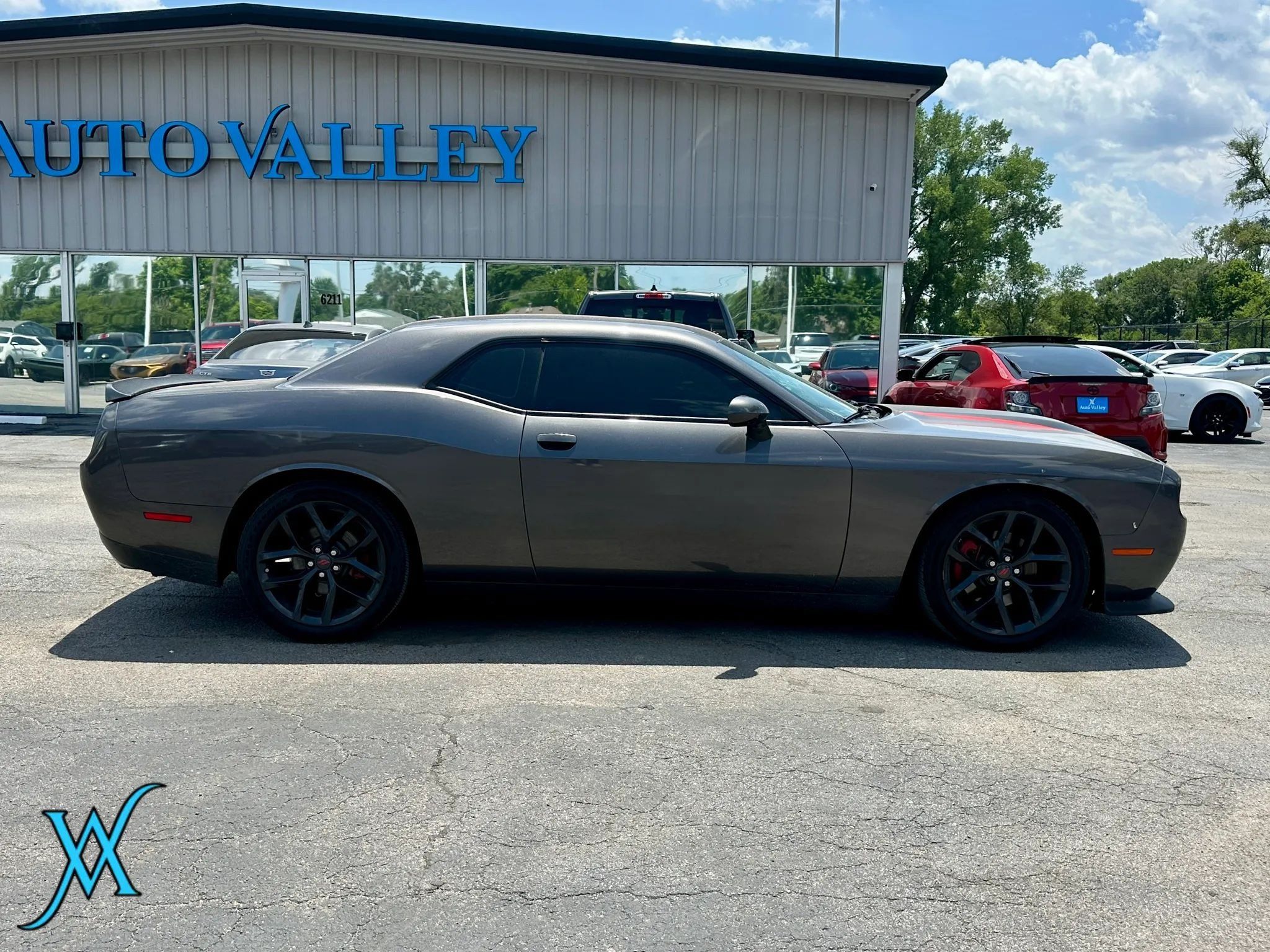 Used 2022 Dodge Challenger R/T w/ Blacktop Package RWD image 8