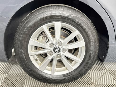 Used 2025 Toyota Camry LE FWD image 31