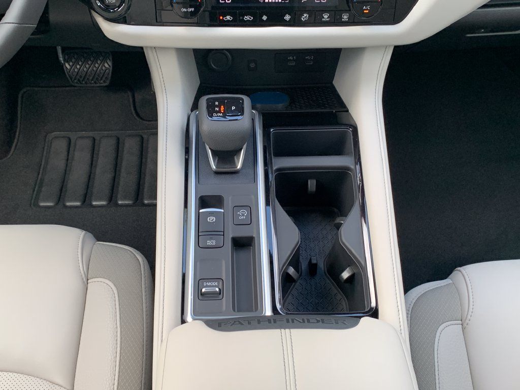 New 2026 Nissan Pathfinder SL w/ SL Premium Package FWD image 13