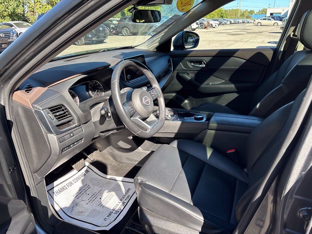 Certified 2023 Nissan Rogue SV w/ SV Premium B Package AWD/4WD image 9