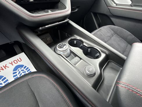 Used 2025 Ford Explorer ST image 19