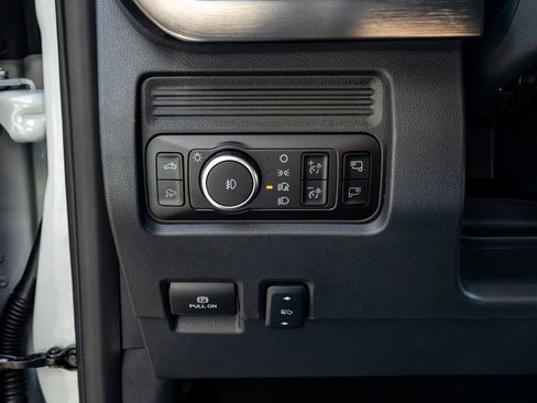 Used 2026 Ford F250 Lariat w/ Tremor Off-Road Package image 23