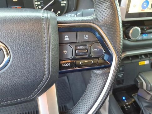 Used 2023 Toyota Tundra Limited w/ Power Package image 31