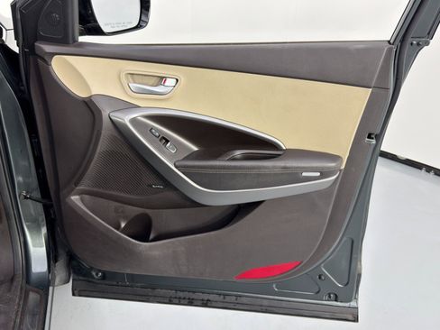 Used 2014 Hyundai Santa Fe w/ Technology Package 05 image 42