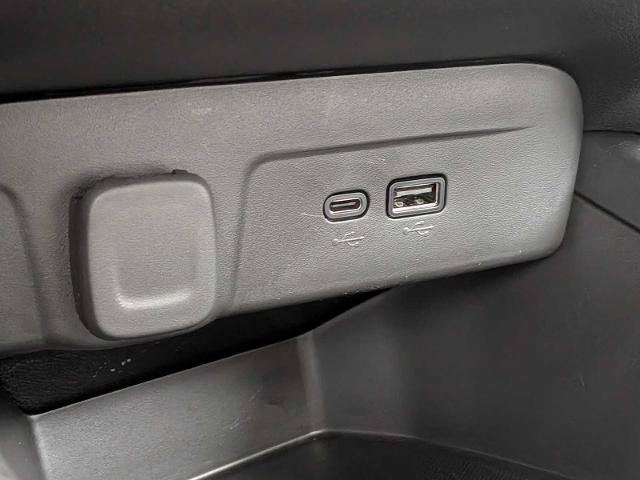 Used 2026 Chevrolet Trax RS w/ Sunroof Package FWD image 25