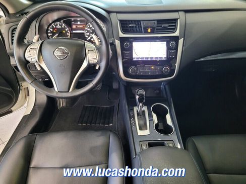 Used 2018 Nissan Altima 2.5 SR w/ SR Midnight Edition image 9
