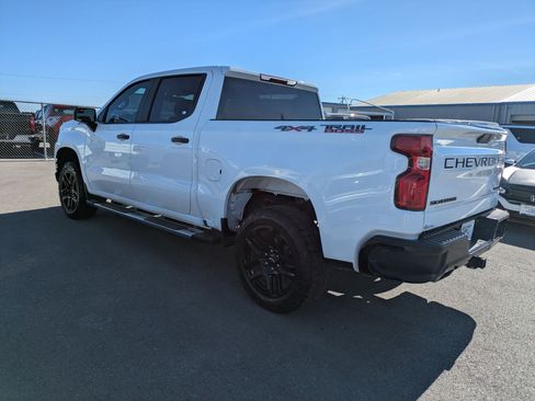 Used 2021 Chevrolet Silverado 1500 Custom Trail Boss w/ LPO, Dark Essentials Package image 6