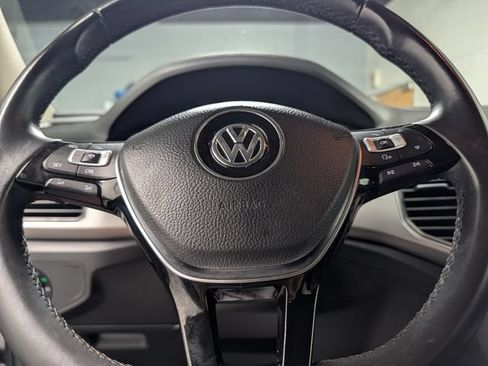 Used 2018 Volkswagen Atlas SE AWD/4WD image 21