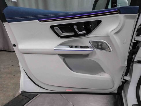 Used 2025 Mercedes-Benz EQE 350+ 4MATIC SUV image 21