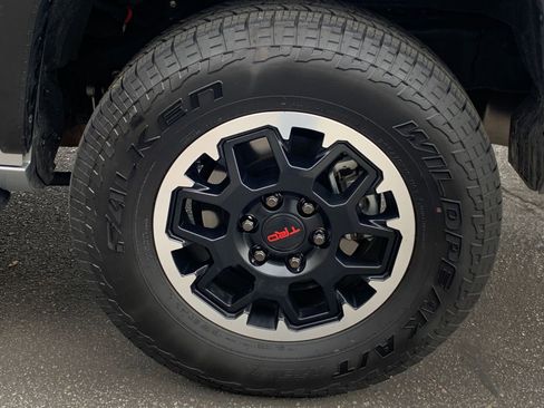 Used 2025 Toyota 4Runner TRD Off-Road image 30