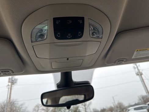 Used 2024 Chrysler Pacifica Touring-L image 24