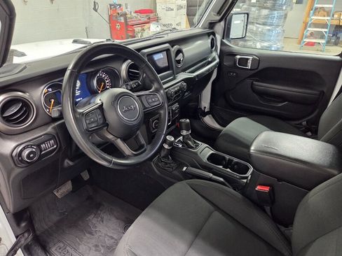 Used 2021 Jeep Wrangler Unlimited Sport AWD/4WD image 28