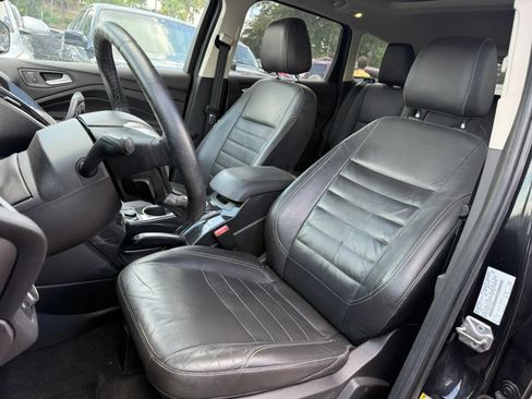 Used 2015 Ford Escape Titanium w/ Equipment Group 301A FWD image 7