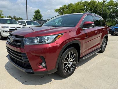 Used 2017 Toyota Highlander SE