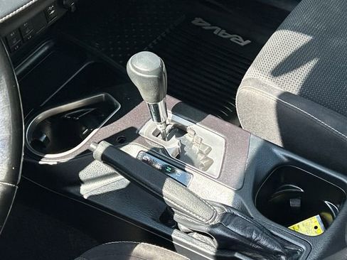 Used 2018 Toyota RAV4 XLE w/ Convenience Package AWD/4WD image 24