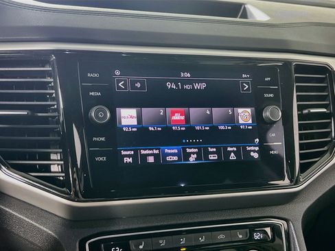 Used 2023 Volkswagen Atlas SE AWD/4WD image 14