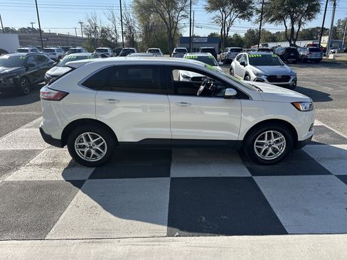 Used 2022 Ford Edge SEL w/ Convenience Package image 3