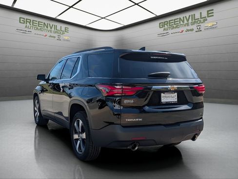 Used 2023 Chevrolet Traverse LT w/ LT Premium Package FWD image 5