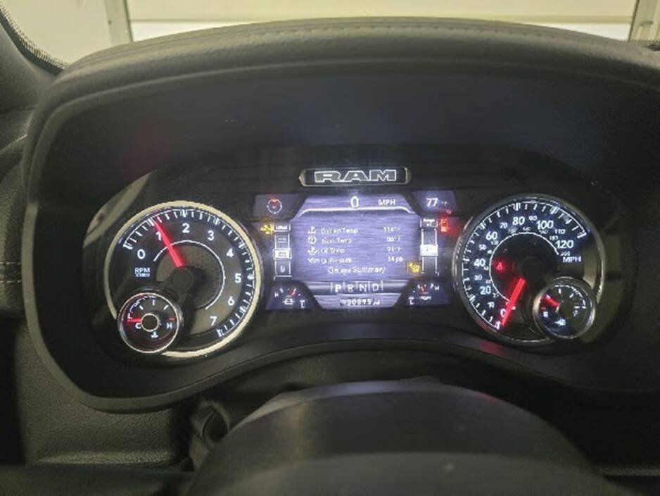 Used 2024 RAM 1500 Laramie AWD/4WD image 16