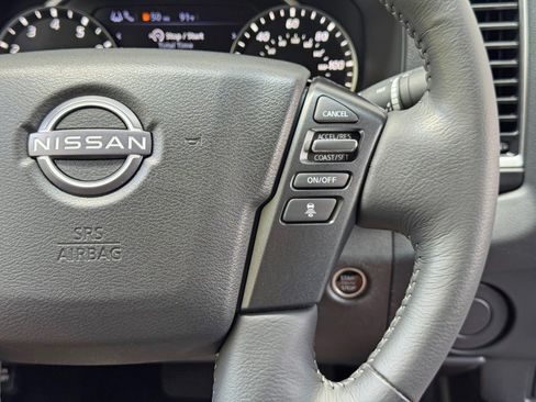 Used 2023 Nissan Frontier SV w/ SV Premium Package RWD image 22