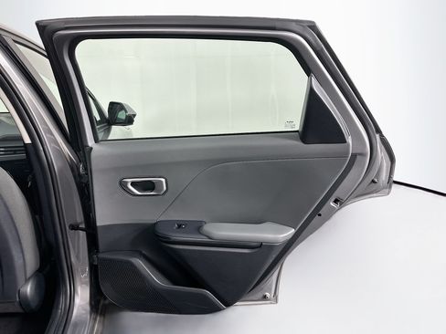 Used 2025 Kia K4 FWD image 30