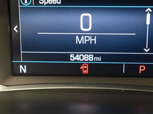 Used 2022 GMC Acadia SLE w/ Driver Convenience Package image 32