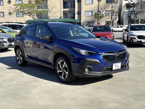 Certified 2025 Subaru Crosstrek 2.0i Premium image 3
