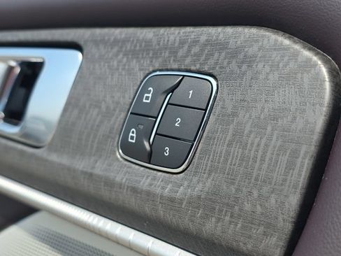 Used 2025 Ford Explorer Platinum RWD image 26