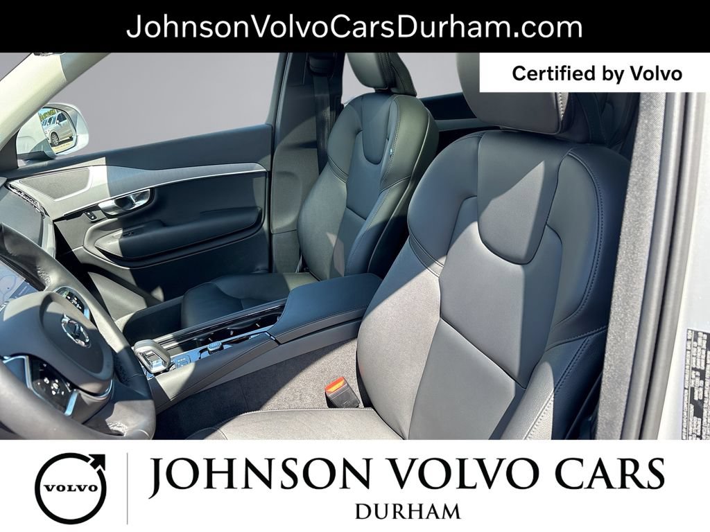 Used 2025 Volvo XC90 B5 Core AWD/4WD image 14