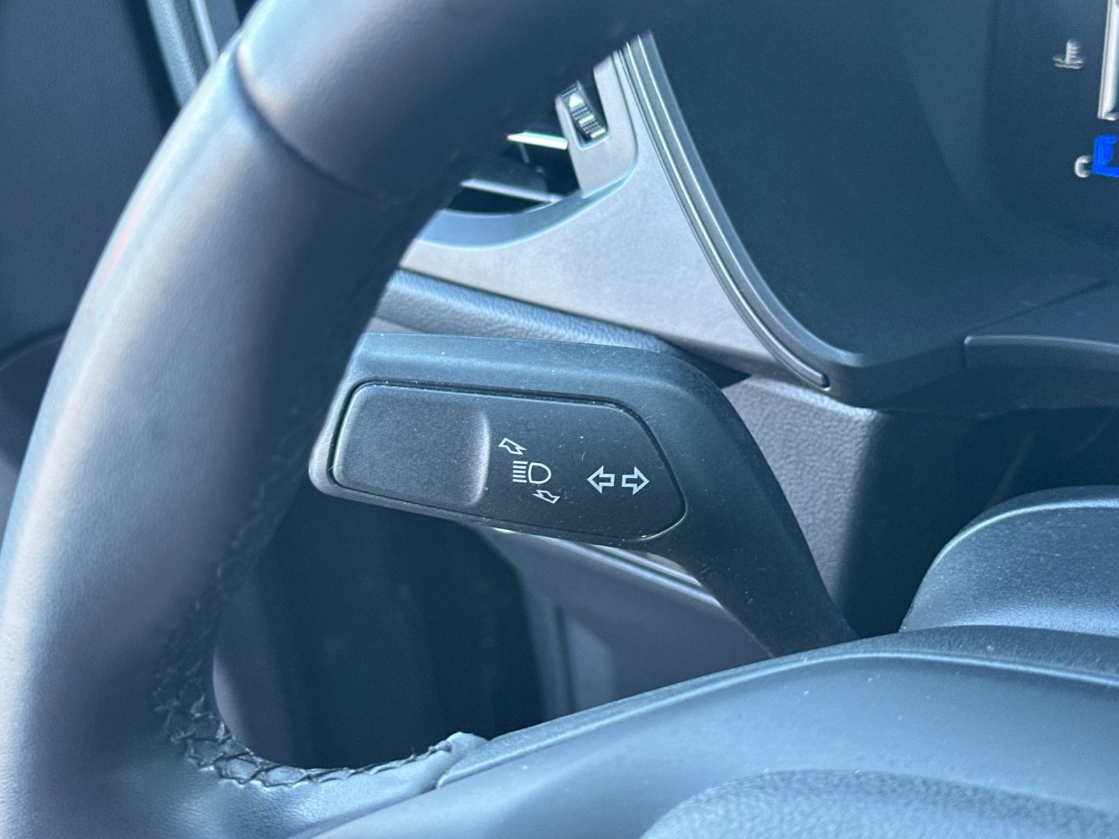 Certified 2024 Ford Escape Active FWD image 28