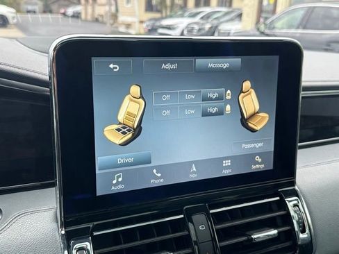 Used 2019 Lincoln Navigator L Reserve image 11