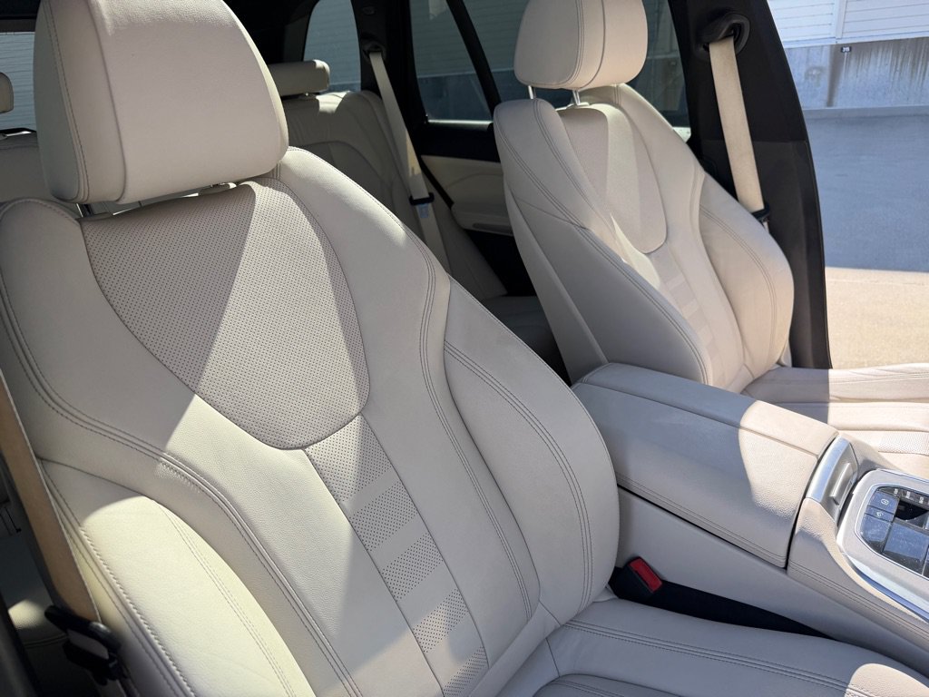 Used 2022 BMW X5 xDrive40i w/ M Sport Package AWD/4WD image 29