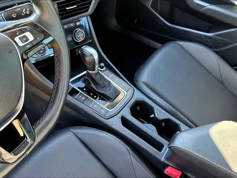 Used 2019 Volkswagen Jetta SEL w/ Cold Weather Package image 21