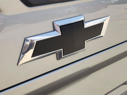 Used 2025 Chevrolet Silverado 2500 LTZ w/ LTZ Plus Package AWD/4WD image 31