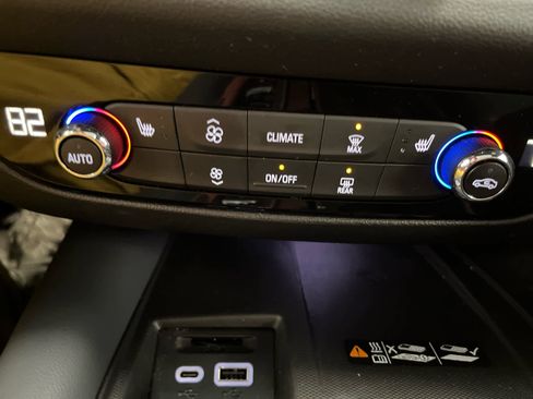 Used 2023 Buick Enclave Essence w/ Experience Buick Package image 29