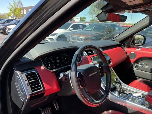 Used 2019 Land Rover Range Rover Sport Supercharged AWD/4WD image 10
