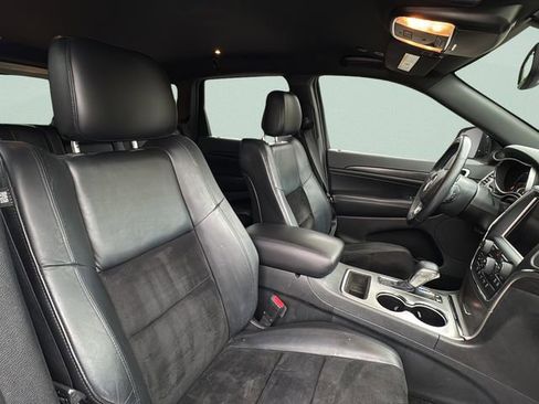 Used 2018 Jeep Grand Cherokee Altitude AWD/4WD image 20