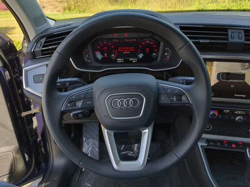 Certified 2025 Audi Q3 2.0T Premium Plus w/ Premium Plus Package image 33