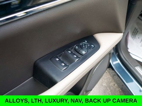 Used 2023 Lincoln Nautilus FWD w/ Premium Package image 18