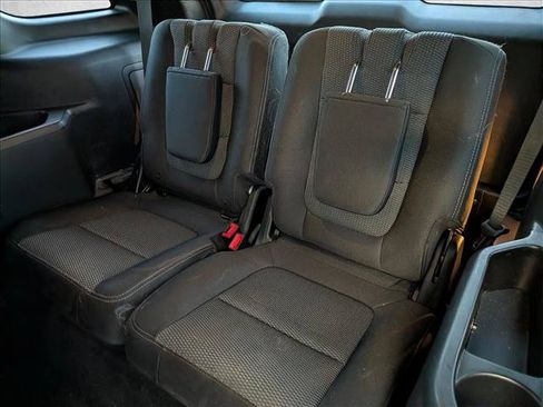 Used 2017 Ford Explorer XLT FWD image 27