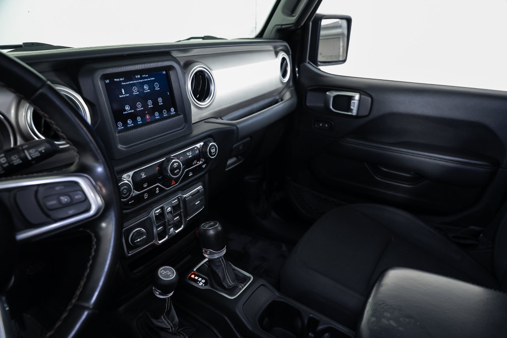 Used 2021 Jeep Wrangler Unlimited Sahara AWD/4WD image 29