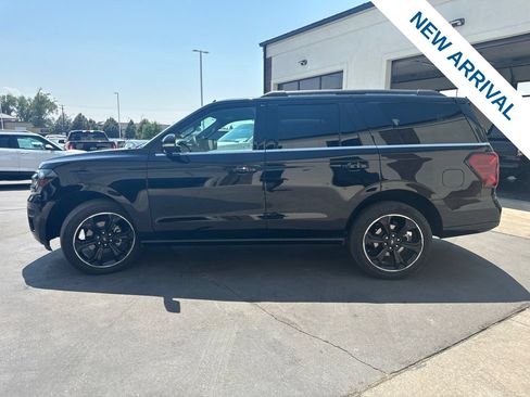 Used 2024 Ford Expedition Limited AWD/4WD image 4
